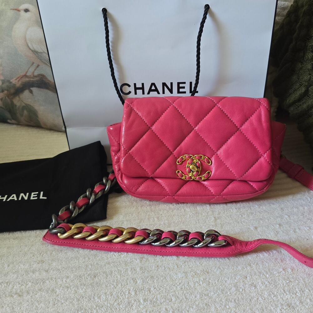 Chanel 19 Pink Quilted Lambskin Leather Waist Bag
